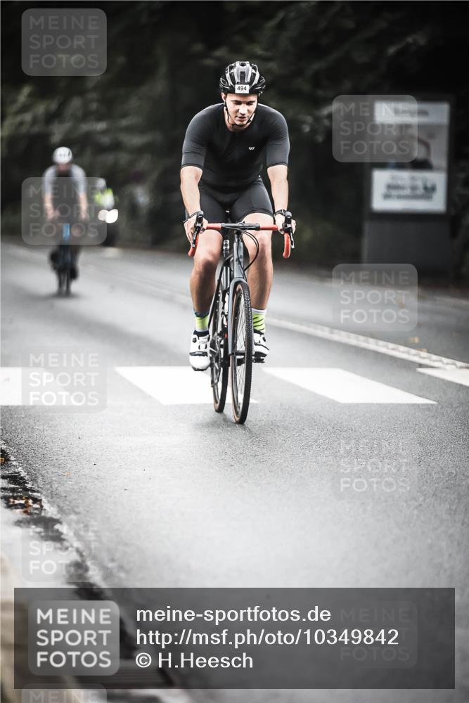 13.09.2026 - Stadtparktriathlon H.Heesch http://msf.ph/oto/10349842 13.09.2026 11:01:57 Radfahren 357, 416, 494, 657, 700 meine-sportfotos.de