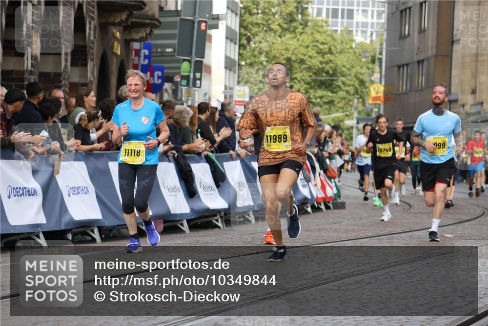 13.09.2026 - 21. swb-Marathon Bremen Strokosch-Dieckow http://msf.ph/oto/10349844 13.09.2026 10:54:23 Ziel 10579, 10708, 10822, 10947, 10996, 11010, 11206, 11290, 11329, 11361, 11765, 11998, 12075, 12244, 12356, 12435, 13531, 10067, 10146, 10410, 10631, 10704, 10765, 11039, 11389, 11593, 12038, 12265, 12328, 12467 meine-sportfotos.de