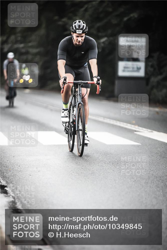 13.09.2026 - Stadtparktriathlon H.Heesch http://msf.ph/oto/10349845 13.09.2026 11:01:57 Radfahren 357, 416, 494, 657, 700 meine-sportfotos.de