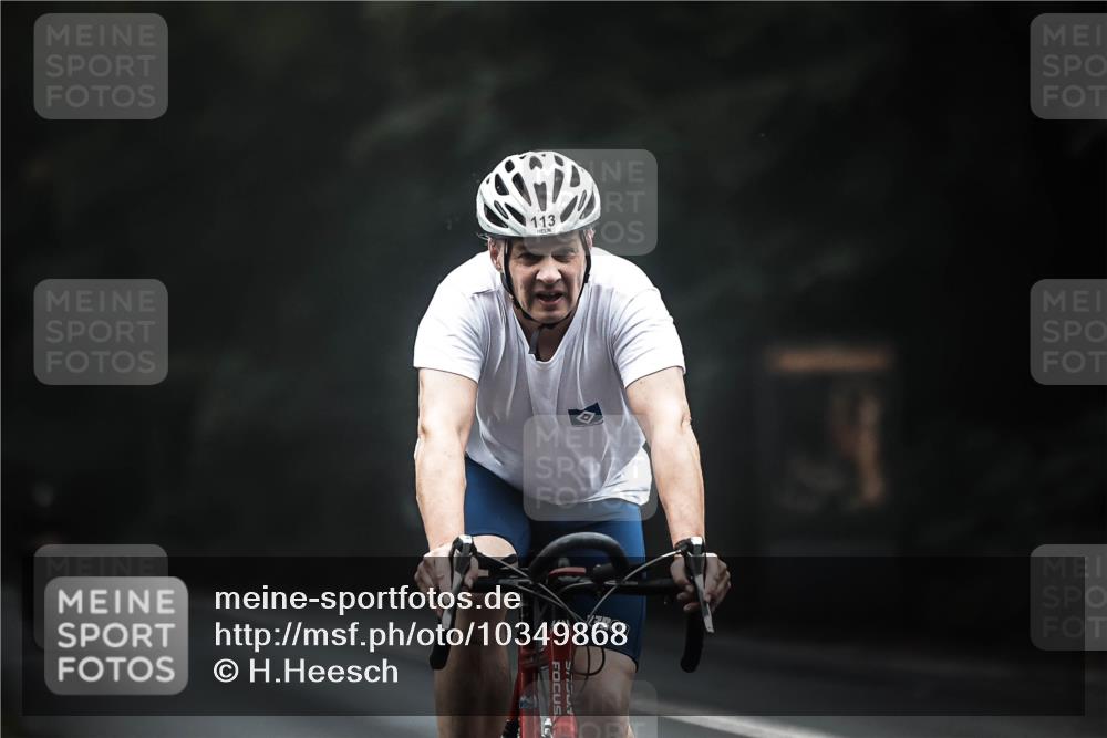 13.09.2026 - Stadtparktriathlon H.Heesch http://msf.ph/oto/10349868 13.09.2026 09:17:18 Radfahren 113, 126, 166 meine-sportfotos.de
