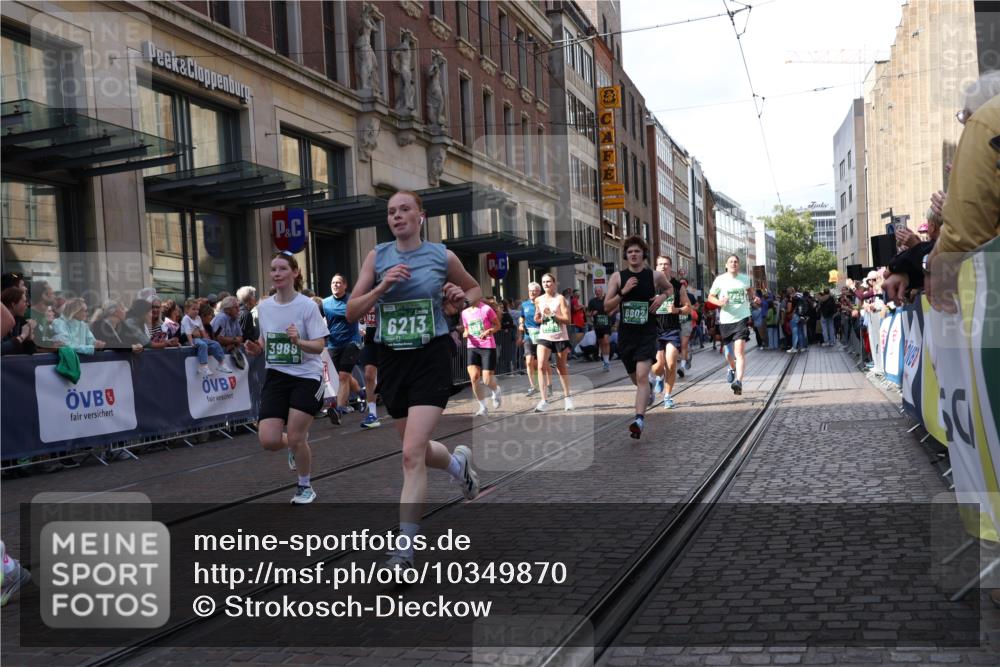13.09.2026 - 21. swb-Marathon Bremen Strokosch-Dieckow http://msf.ph/oto/10349870 13.09.2026 13:31:29 Ziel 310, 578, 846, 3115, 3205, 3239, 3244, 3278, 3858, 3989, 4030, 4164, 4273, 4692, 4979, 4998, 5158, 5325, 5363, 5426, 5899, 6062, 6100, 6193, 6213, 6354, 6581, 6602, 7032, 7242, 7260, 7608, 7790, 7941, 7964, 8042, 8048, 8078, 8166, 8205, 8206, 8247, 8364, 8495, 8522, 8970, 9016, 9033, 9188, 9293, 9568, 9785, 9903, 9914, 13151, 13231, 217, 922, 1398, 1600, 1627, 2244, 2602, 2707, 3152, 3343, 3392, 3396, 3579, 3762, 3859, 4258, 4477, 4889, 6039 meine-sportfotos.de