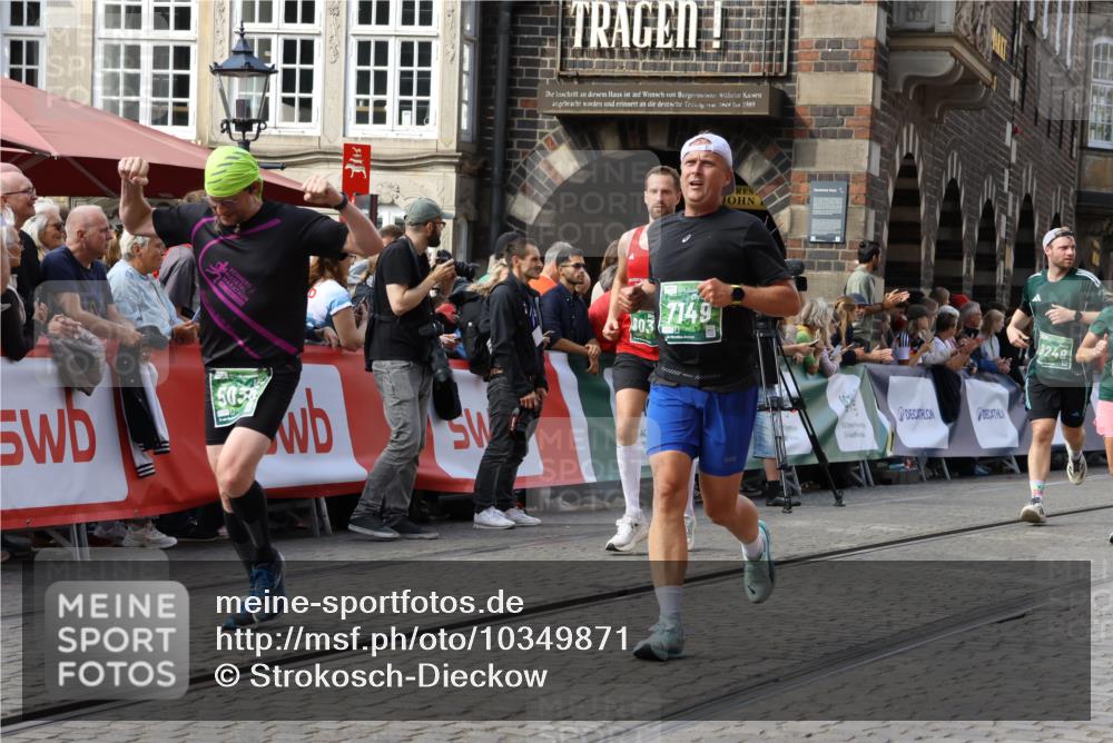 13.09.2026 - 21. swb-Marathon Bremen Strokosch-Dieckow http://msf.ph/oto/10349871 13.09.2026 13:29:13 Ziel 430, 565, 687, 722, 725, 936, 1014, 1274, 1688, 2223, 2276, 2378, 2851, 2891, 3348, 3419, 3444, 3665, 3938, 5225, 5267, 5531, 5691, 5865, 6099, 6817, 6937, 6955, 7134, 7263, 7527, 8984, 8985, 9562, 13174, 132, 303, 596, 651, 1083, 1365, 1387, 1545, 1823, 2301, 2867, 2957, 3258, 3721, 3796, 3846, 3912, 4541, 5599, 6030, 6103, 6499, 7013, 7631, 7649, 7860, 8007, 8009, 8066, 8099, 8277, 8338, 8675, 9249, 9889, 10128 meine-sportfotos.de