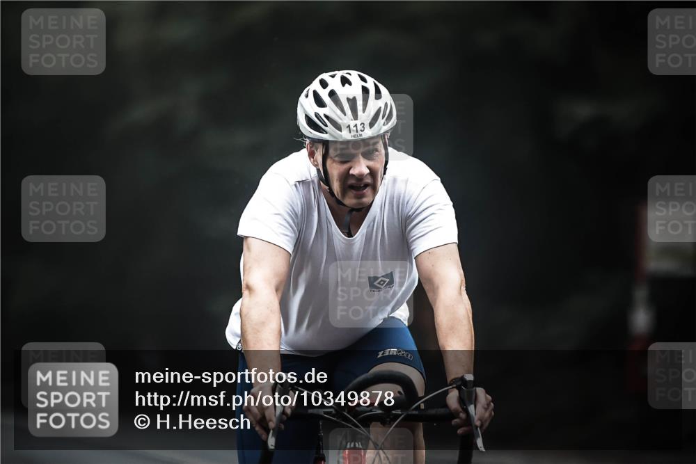 13.09.2026 - Stadtparktriathlon H.Heesch http://msf.ph/oto/10349878 13.09.2026 09:17:18 Radfahren 113, 126, 166 meine-sportfotos.de