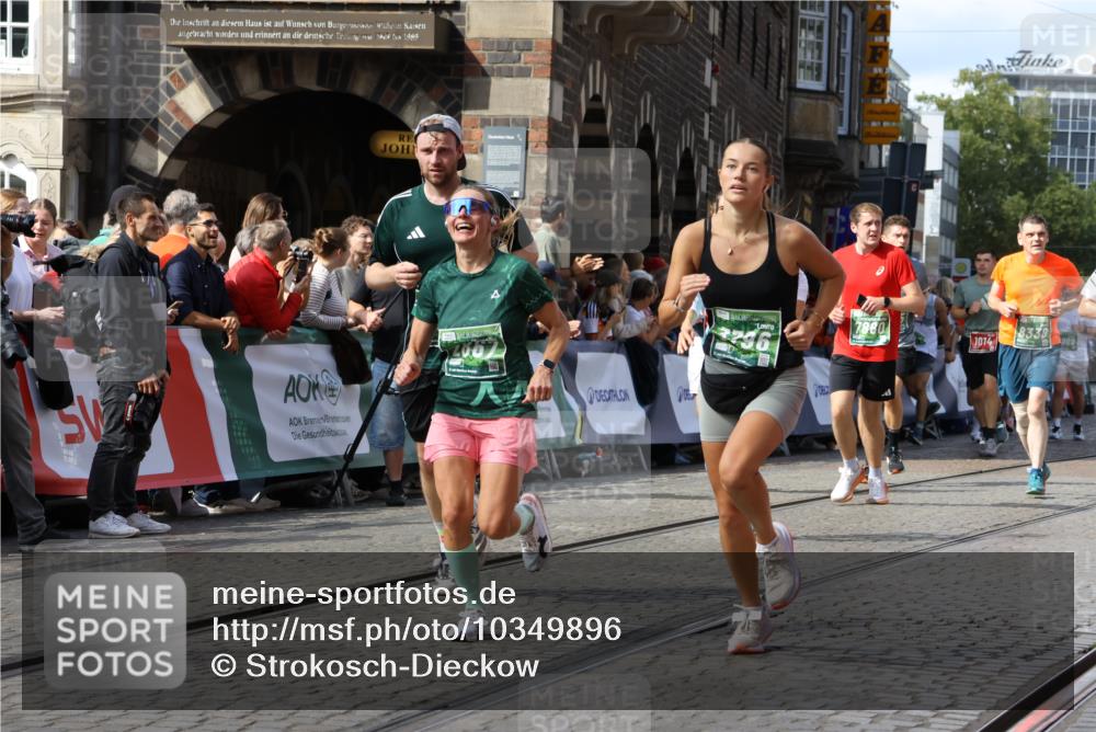 13.09.2026 - 21. swb-Marathon Bremen Strokosch-Dieckow http://msf.ph/oto/10349896 13.09.2026 13:29:15 Ziel 430, 565, 687, 722, 725, 936, 1014, 1274, 1688, 2223, 2276, 2378, 2851, 2891, 3419, 3444, 3665, 3938, 5225, 5267, 5531, 5691, 5865, 6099, 6817, 6937, 6955, 7134, 7527, 8984, 8985, 9562, 13174, 132, 303, 596, 651, 1083, 1365, 1387, 1823, 2301, 2742, 2957, 3258, 3721, 3846, 3912, 4541, 5599, 6103, 6499, 6690, 7013, 7631, 7649, 7860, 8007, 8009, 8066, 8099, 8277, 8338, 8675, 8831, 9889, 10128 meine-sportfotos.de