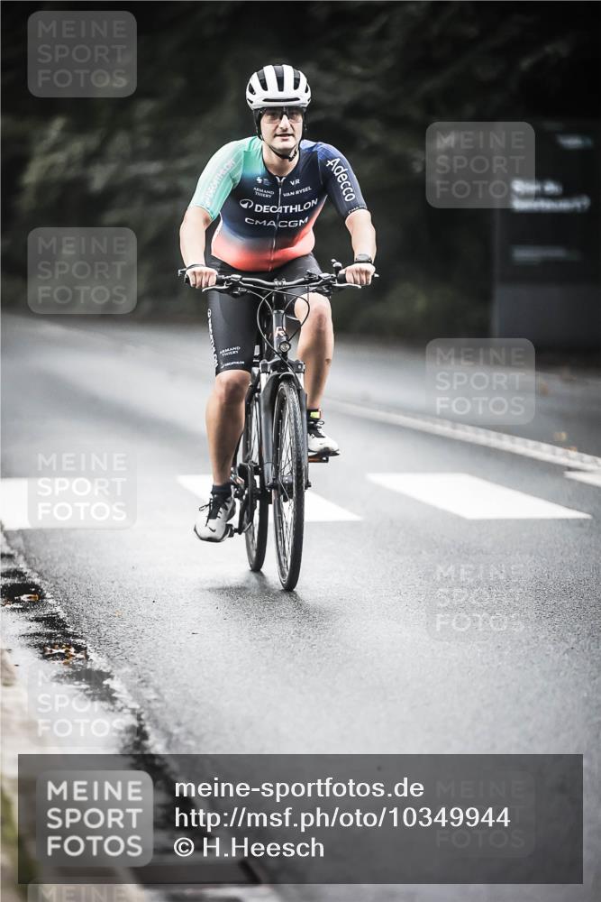 13.09.2026 - Stadtparktriathlon H.Heesch http://msf.ph/oto/10349944 13.09.2026 11:02:05 Radfahren 416, 524, 589, 657 meine-sportfotos.de