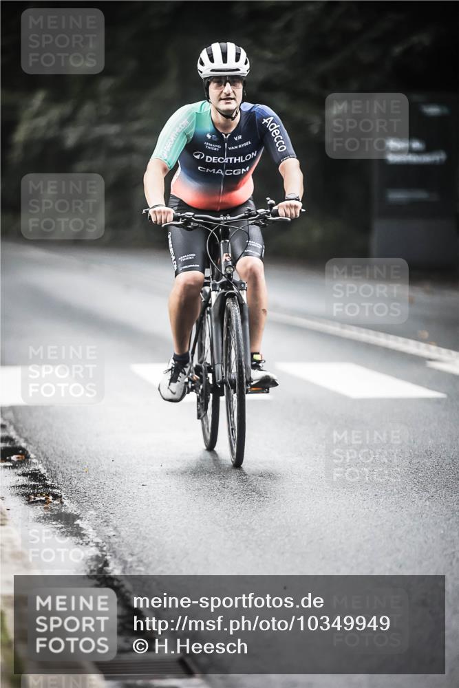 13.09.2026 - Stadtparktriathlon H.Heesch http://msf.ph/oto/10349949 13.09.2026 11:02:05 Radfahren 416, 524, 589, 657 meine-sportfotos.de
