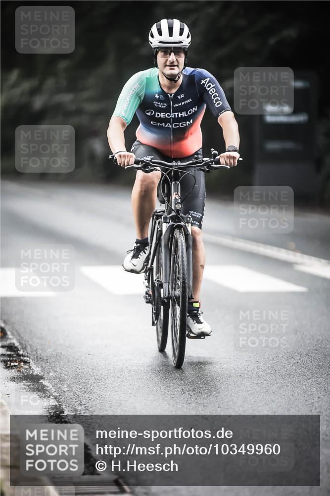 13.09.2026 - Stadtparktriathlon H.Heesch http://msf.ph/oto/10349960 13.09.2026 11:02:06 Radfahren 416, 524, 589, 657 meine-sportfotos.de