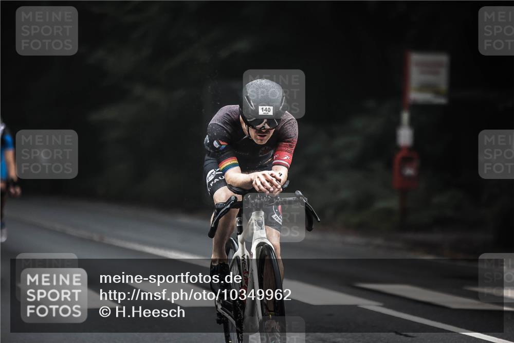 13.09.2026 - Stadtparktriathlon H.Heesch http://msf.ph/oto/10349962 13.09.2026 09:17:36 Radfahren 85, 116, 140, 159 meine-sportfotos.de