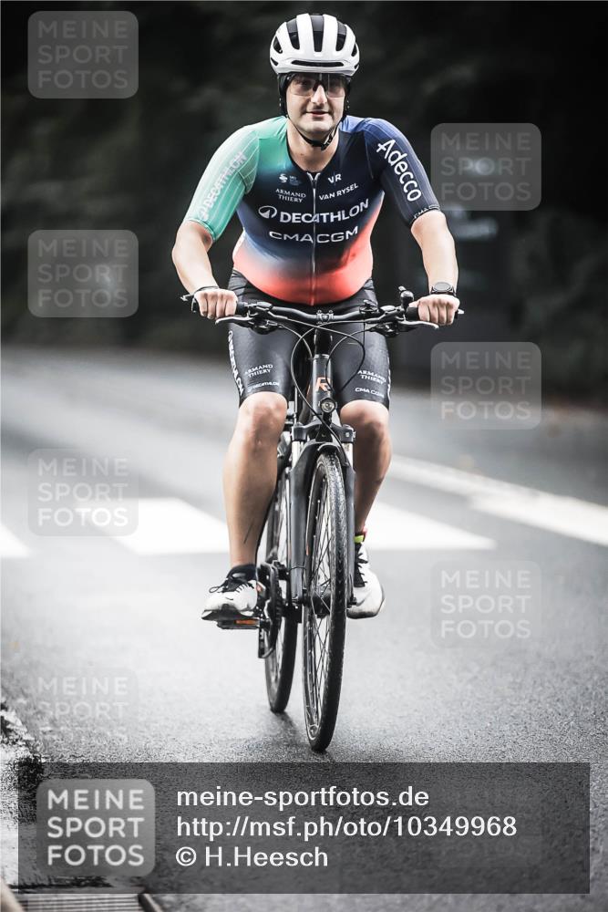 13.09.2026 - Stadtparktriathlon H.Heesch http://msf.ph/oto/10349968 13.09.2026 11:02:06 Radfahren 416, 524, 589, 657 meine-sportfotos.de