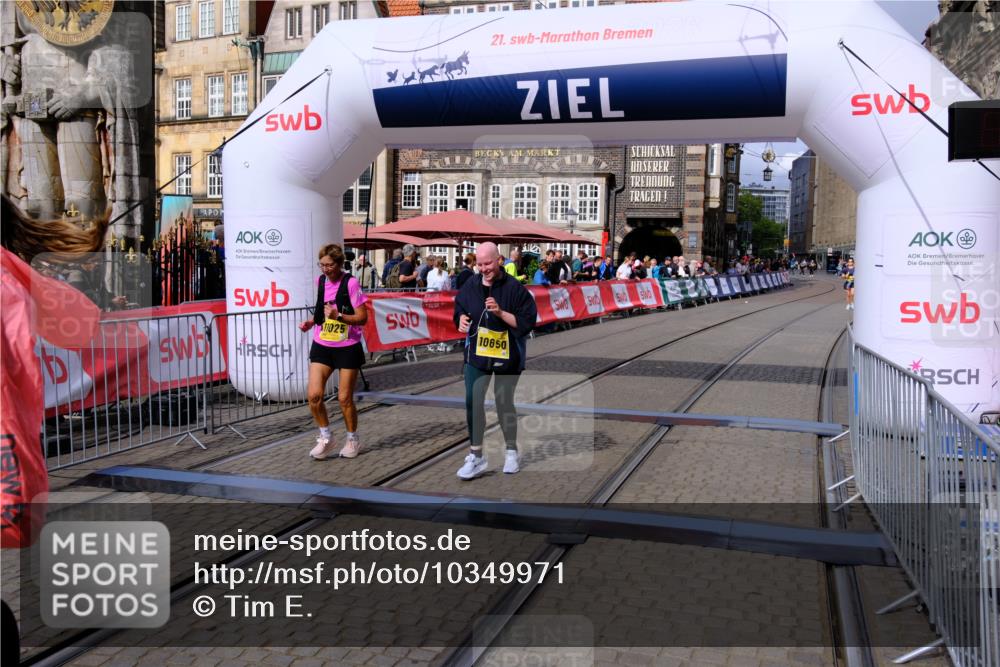 13.09.2026 - 21. swb-Marathon Bremen Tim E. http://msf.ph/oto/10349971 13.09.2026 11:31:51 Ziel  meine-sportfotos.de