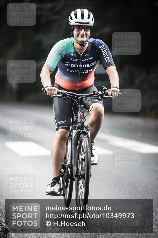 13.09.2026 - Stadtparktriathlon H.Heesch http://msf.ph/oto/10349973 13.09.2026 11:02:06 Radfahren 416, 524, 589, 657 meine-sportfotos.de