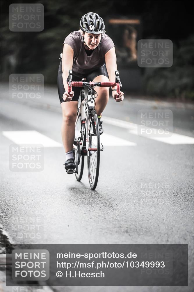 13.09.2026 - Stadtparktriathlon H.Heesch http://msf.ph/oto/10349993 13.09.2026 11:02:12 Radfahren 589 meine-sportfotos.de