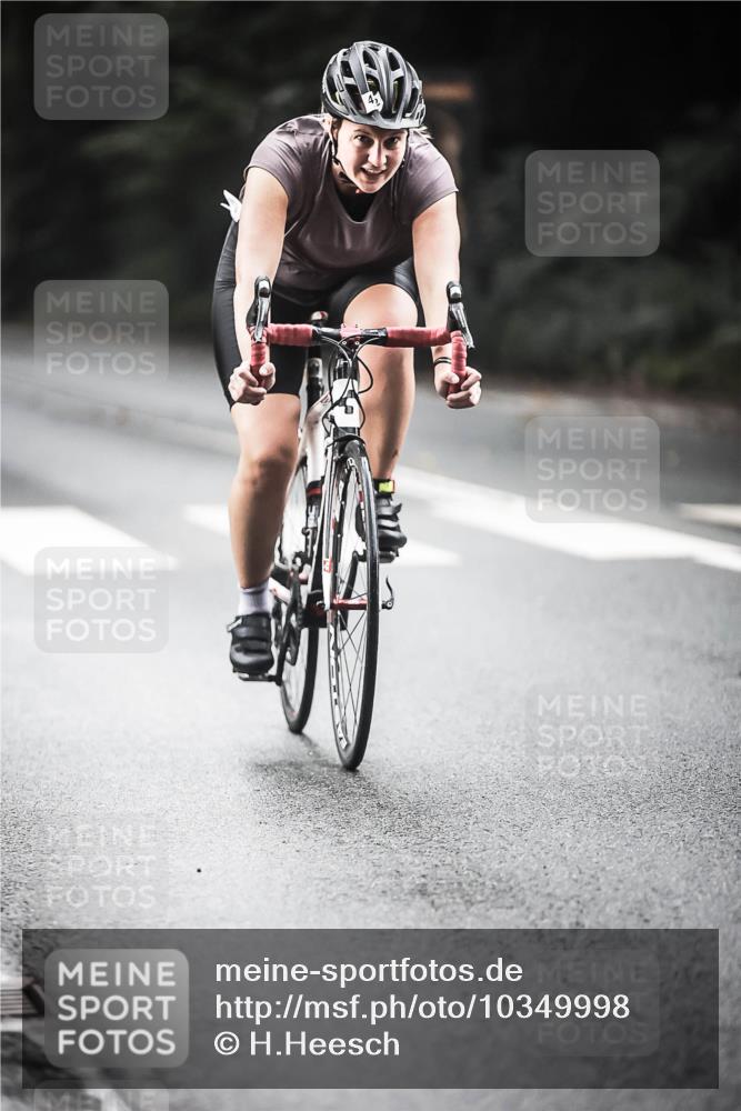 13.09.2026 - Stadtparktriathlon H.Heesch http://msf.ph/oto/10349998 13.09.2026 11:02:12 Radfahren 589 meine-sportfotos.de
