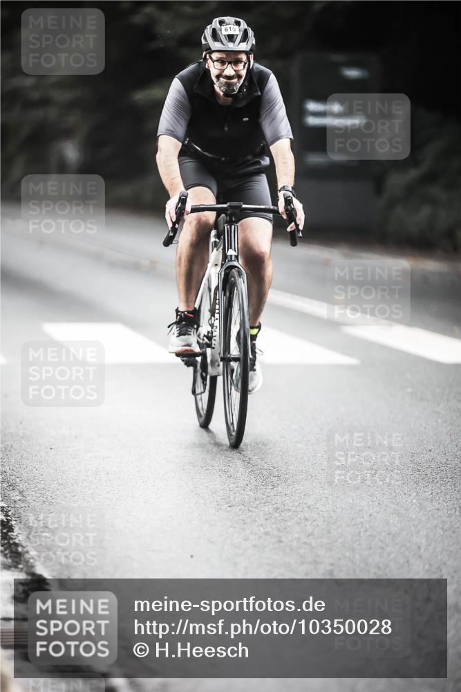 13.09.2026 - Stadtparktriathlon H.Heesch http://msf.ph/oto/10350028 13.09.2026 11:02:19 Radfahren 591, 610 meine-sportfotos.de
