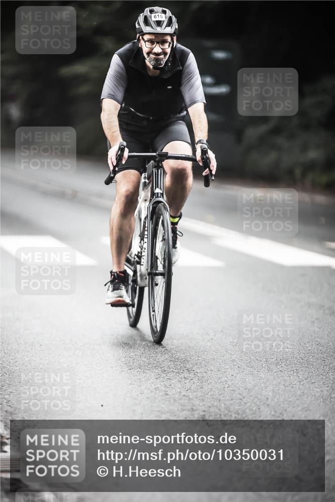 13.09.2026 - Stadtparktriathlon H.Heesch http://msf.ph/oto/10350031 13.09.2026 11:02:19 Radfahren 591, 610 meine-sportfotos.de
