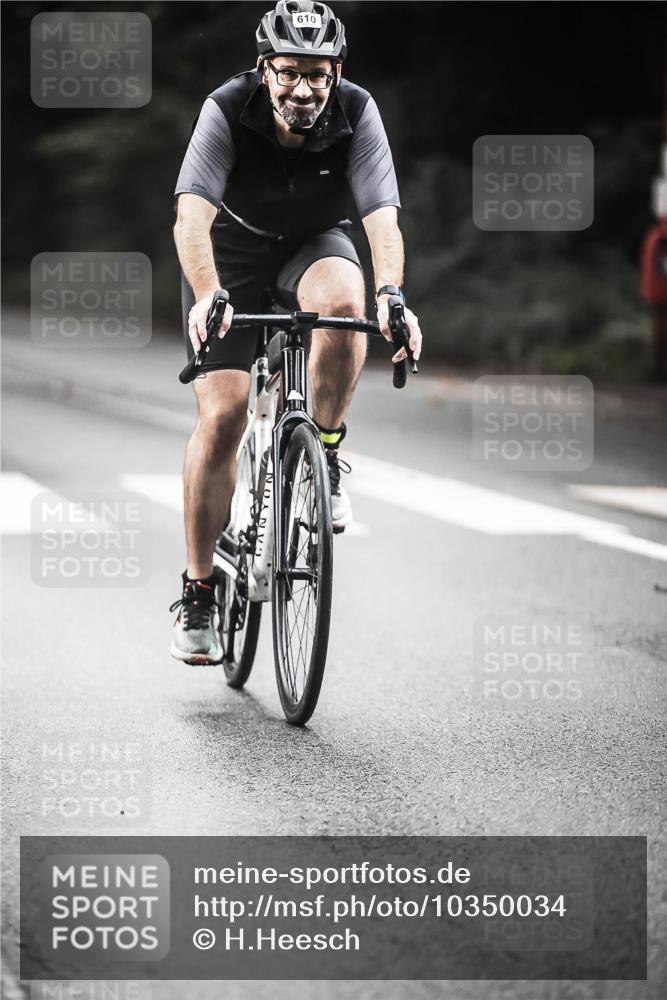 13.09.2026 - Stadtparktriathlon H.Heesch http://msf.ph/oto/10350034 13.09.2026 11:02:20 Radfahren 591, 610 meine-sportfotos.de
