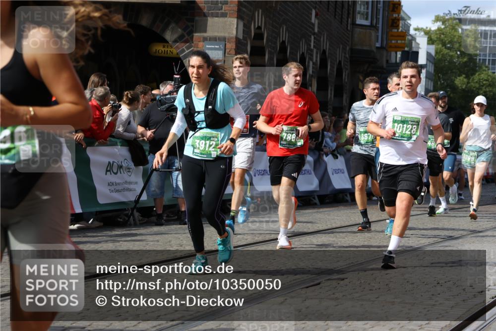 13.09.2026 - 21. swb-Marathon Bremen Strokosch-Dieckow http://msf.ph/oto/10350050 13.09.2026 13:29:16 Ziel 430, 565, 687, 722, 725, 936, 1014, 1274, 1688, 2223, 2276, 2378, 2851, 2891, 3419, 3444, 3665, 3938, 4590, 5225, 5267, 5531, 5691, 5865, 6099, 6817, 6937, 6955, 7134, 7527, 8984, 8985, 9562, 13174, 132, 596, 651, 1083, 1365, 1387, 2076, 2301, 2742, 2957, 3258, 3721, 3846, 3912, 4541, 5244, 5599, 6103, 6499, 6690, 7013, 7426, 7631, 7649, 7860, 8007, 8009, 8066, 8099, 8277, 8338, 8675, 8831, 9889 meine-sportfotos.de
