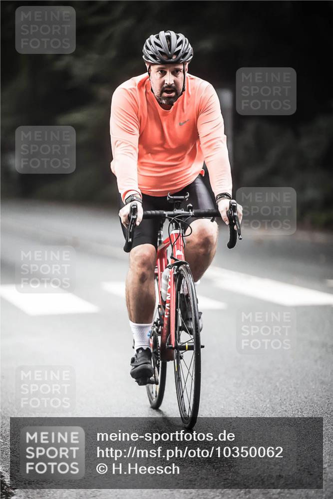 13.09.2026 - Stadtparktriathlon H.Heesch http://msf.ph/oto/10350062 13.09.2026 11:02:22 Radfahren 591, 596, 610 meine-sportfotos.de