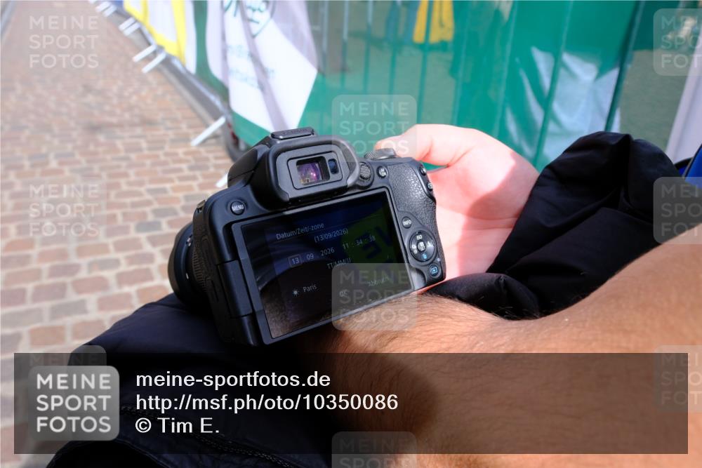 13.09.2026 - 21. swb-Marathon Bremen Tim E. http://msf.ph/oto/10350086 13.09.2026 11:35:18 Ziel  meine-sportfotos.de