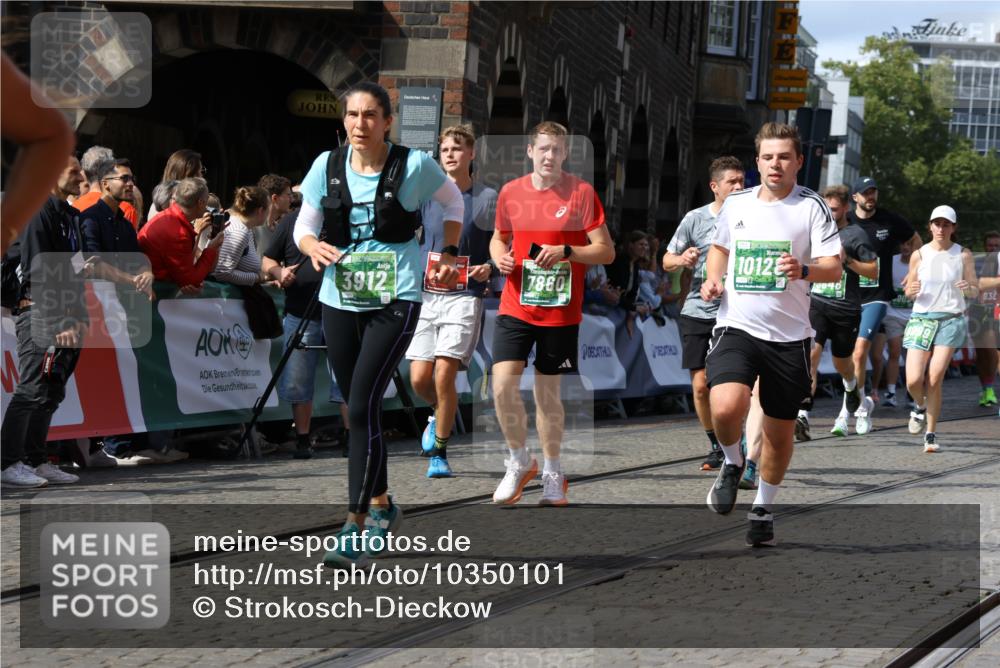 13.09.2026 - 21. swb-Marathon Bremen Strokosch-Dieckow http://msf.ph/oto/10350101 13.09.2026 13:29:16 Ziel 430, 565, 687, 722, 725, 936, 1014, 1274, 1688, 2223, 2276, 2378, 2851, 2891, 3419, 3444, 3665, 3938, 4590, 5225, 5267, 5531, 5691, 5865, 6099, 6817, 6937, 6955, 7134, 7527, 8984, 8985, 9562, 13174, 132, 596, 651, 1083, 1365, 1387, 2076, 2301, 2742, 2957, 3258, 3721, 3846, 3912, 4541, 5244, 5599, 6103, 6499, 6690, 7013, 7426, 7631, 7649, 7860, 8007, 8009, 8066, 8099, 8277, 8338, 8675, 8831, 9889 meine-sportfotos.de
