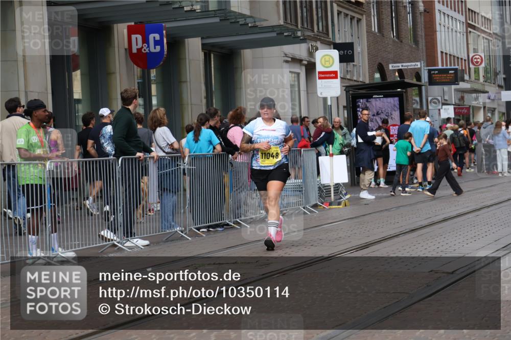 13.09.2026 - 21. swb-Marathon Bremen Strokosch-Dieckow http://msf.ph/oto/10350114 13.09.2026 11:12:58 Ziel 10804, 11048, 11357, 11670, 12393, 12418, 12460, 12521, 10354, 10483, 10743, 10893, 11606, 11627, 11657, 11671, 11832, 12050, 12060, 12234, 12423, 12497 meine-sportfotos.de