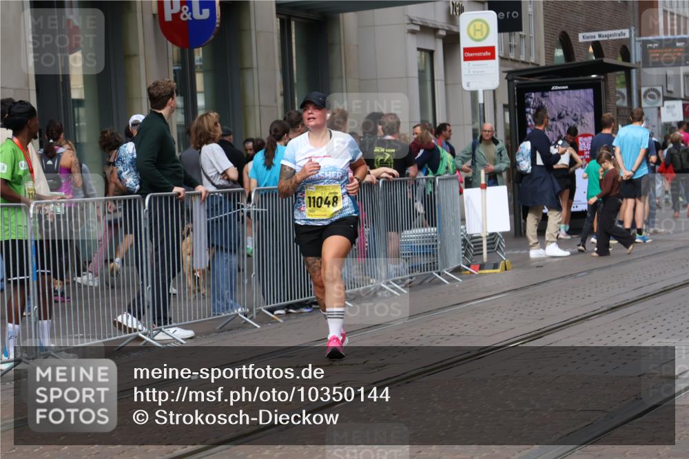 13.09.2026 - 21. swb-Marathon Bremen Strokosch-Dieckow http://msf.ph/oto/10350144 13.09.2026 11:12:59 Ziel 10804, 11048, 11357, 11392, 11670, 12393, 12418, 12460, 12521, 10354, 10483, 10743, 10893, 11606, 11627, 11657, 11671, 11832, 12050, 12060, 12234, 12423 meine-sportfotos.de