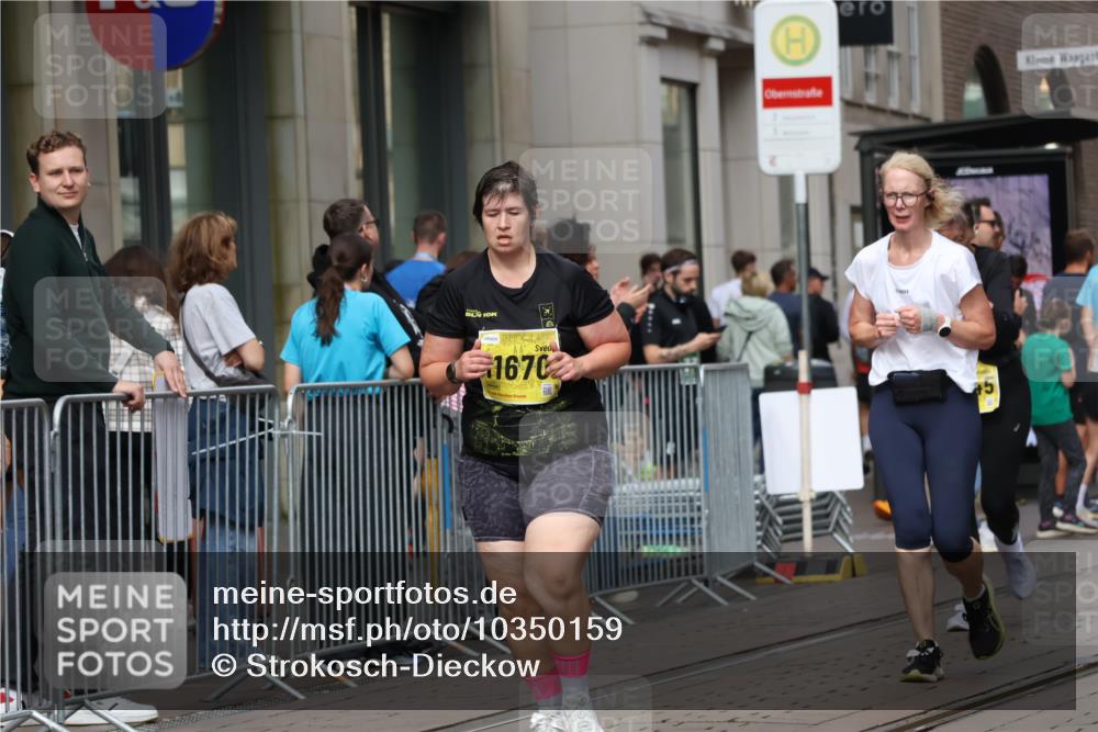 13.09.2026 - 21. swb-Marathon Bremen Strokosch-Dieckow http://msf.ph/oto/10350159 13.09.2026 11:13:11 Ziel 10484, 10545, 10883, 10889, 11084, 11392, 11670, 11954, 11999, 12280, 12460, 12521, 10483, 10804, 10893, 11048, 11357, 11606, 11627, 11671, 11832, 12050, 12060, 12393, 12418 meine-sportfotos.de