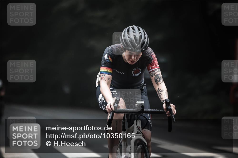13.09.2026 - Stadtparktriathlon H.Heesch http://msf.ph/oto/10350165 13.09.2026 09:18:07 Radfahren 145, 209 meine-sportfotos.de