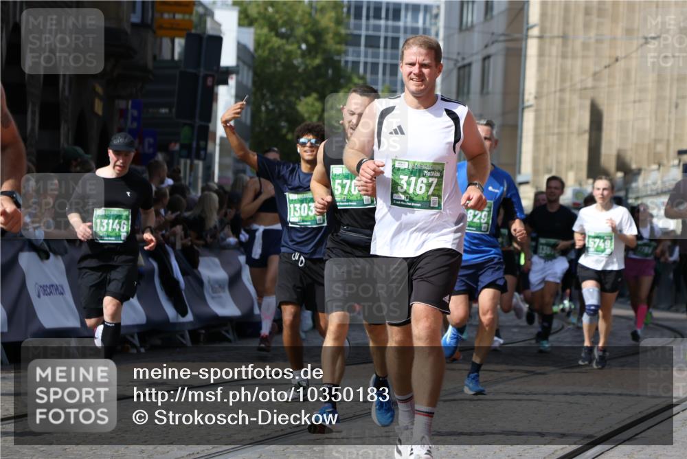 13.09.2026 - 21. swb-Marathon Bremen Strokosch-Dieckow http://msf.ph/oto/10350183 13.09.2026 13:32:56 Ziel 1437, 1687, 2292, 2293, 2611, 2992, 3354, 3429, 3878, 3895, 4263, 4323, 4380, 4862, 5281, 5398, 5581, 5657, 6518, 6583, 6593, 6718, 6760, 7016, 7173, 7466, 7758, 7990, 8344, 8367, 8957, 9040, 9175, 13208, 1532, 2393, 2440, 2818, 2959, 3167, 3404, 3710, 3773, 4194, 4408, 4659, 5191, 5324, 5395, 5410, 5706, 5749, 5981, 6941, 7756, 7788, 7830, 8061, 9269, 9292, 9745, 9829, 13019, 13028, 13039, 13092, 13093, 13101, 13146 meine-sportfotos.de