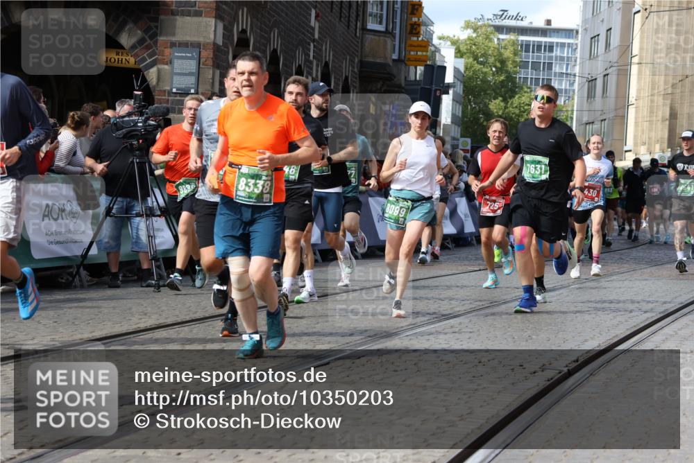 13.09.2026 - 21. swb-Marathon Bremen Strokosch-Dieckow http://msf.ph/oto/10350203 13.09.2026 13:29:18 Ziel 394, 430, 565, 687, 722, 725, 745, 936, 1014, 1274, 1688, 2070, 2223, 2276, 2378, 2851, 3419, 3444, 3665, 3938, 4590, 5225, 5267, 5531, 5691, 5865, 6099, 6817, 6937, 6955, 7134, 8984, 8985, 9562, 13174, 132, 1083, 1243, 1365, 1387, 2076, 2301, 2742, 2957, 3030, 3258, 3721, 3846, 4541, 5244, 5599, 6103, 6499, 6690, 7013, 7426, 7631, 7649, 8007, 8009, 8066, 8099, 8277, 8338, 8675, 8831, 9889 meine-sportfotos.de