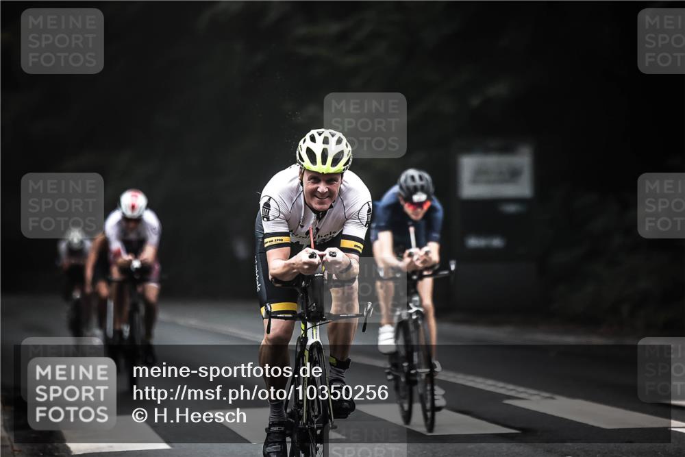 13.09.2026 - Stadtparktriathlon H.Heesch http://msf.ph/oto/10350256 13.09.2026 09:18:29 Radfahren 11, 44, 45, 91, 134, 148, 200 meine-sportfotos.de