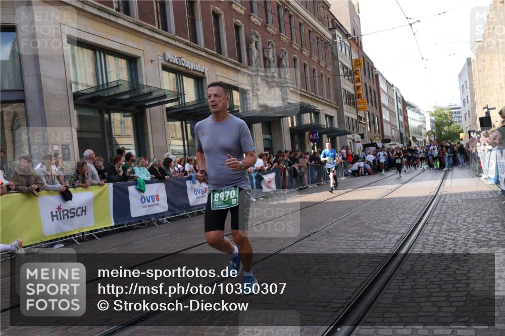 13.09.2026 - 21. swb-Marathon Bremen Strokosch-Dieckow http://msf.ph/oto/10350307 13.09.2026 13:31:40 Ziel 578, 846, 2310, 2934, 3205, 3244, 3278, 3946, 3989, 4030, 4566, 4797, 4979, 4998, 5158, 5325, 5363, 5899, 6116, 6213, 6354, 7242, 7260, 7526, 7790, 7818, 7964, 8048, 8078, 8247, 8610, 8970, 9016, 9033, 9188, 9640, 9785, 9914, 13151, 13231, 310, 922, 1600, 1627, 2602, 2707, 3115, 3152, 3239, 3343, 3392, 3579, 3858, 3859, 4164, 4258, 4273, 4692, 4889, 5426, 6039, 6062, 6100, 6193, 6213, 6581, 6602, 7032, 7260, 7608, 7941, 8042, 8205 meine-sportfotos.de