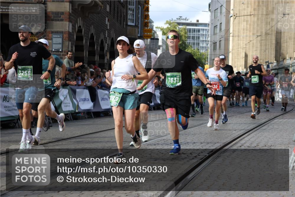 13.09.2026 - 21. swb-Marathon Bremen Strokosch-Dieckow http://msf.ph/oto/10350330 13.09.2026 13:29:20 Ziel 394, 430, 565, 687, 722, 725, 745, 936, 1014, 1274, 1688, 2070, 2223, 2378, 2851, 3419, 3665, 3938, 4590, 5225, 5267, 5531, 5691, 5865, 6099, 6817, 6937, 6955, 7134, 8984, 8985, 9562, 9661, 13174, 132, 1083, 1243, 1365, 1387, 2076, 2301, 2742, 2957, 3030, 3721, 4541, 5244, 5599, 6103, 6384, 6499, 6690, 6930, 7013, 7426, 7631, 7649, 8007, 8009, 8831 meine-sportfotos.de