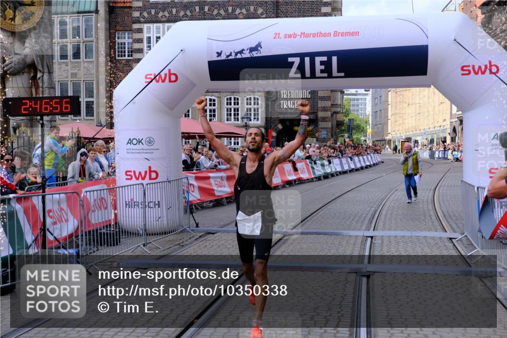 13.09.2026 - 21. swb-Marathon Bremen Tim E. http://msf.ph/oto/10350338 13.09.2026 12:17:46 Ziel  meine-sportfotos.de