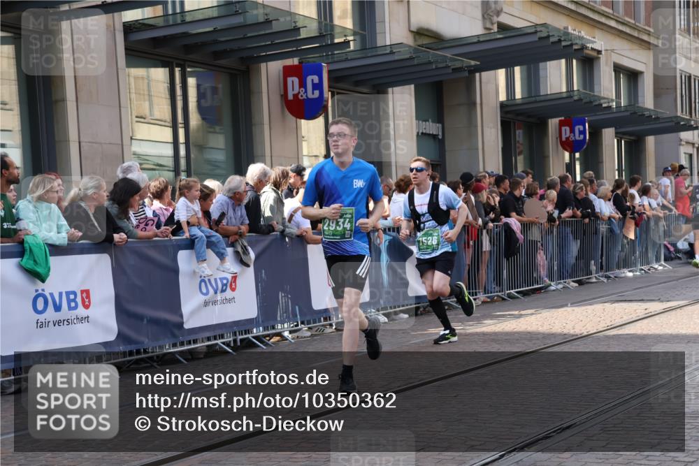 13.09.2026 - 21. swb-Marathon Bremen Strokosch-Dieckow http://msf.ph/oto/10350362 13.09.2026 13:31:42 Ziel 578, 846, 2310, 2934, 3205, 3278, 3946, 3989, 4030, 4566, 4797, 4979, 4998, 5158, 5325, 5363, 5628, 6116, 6354, 7182, 7242, 7526, 7790, 7818, 8048, 8247, 8610, 8970, 9016, 9188, 9394, 9640, 9785, 13231, 310, 922, 1600, 1627, 2602, 2707, 3115, 3152, 3239, 3244, 3343, 3392, 3579, 3858, 3859, 3989, 4164, 4258, 4273, 4692, 4889, 5363, 5426, 5899, 6039, 6062, 6100, 6193, 6213, 6581, 6602, 7032, 7260, 7608, 7941, 8042, 8205 meine-sportfotos.de