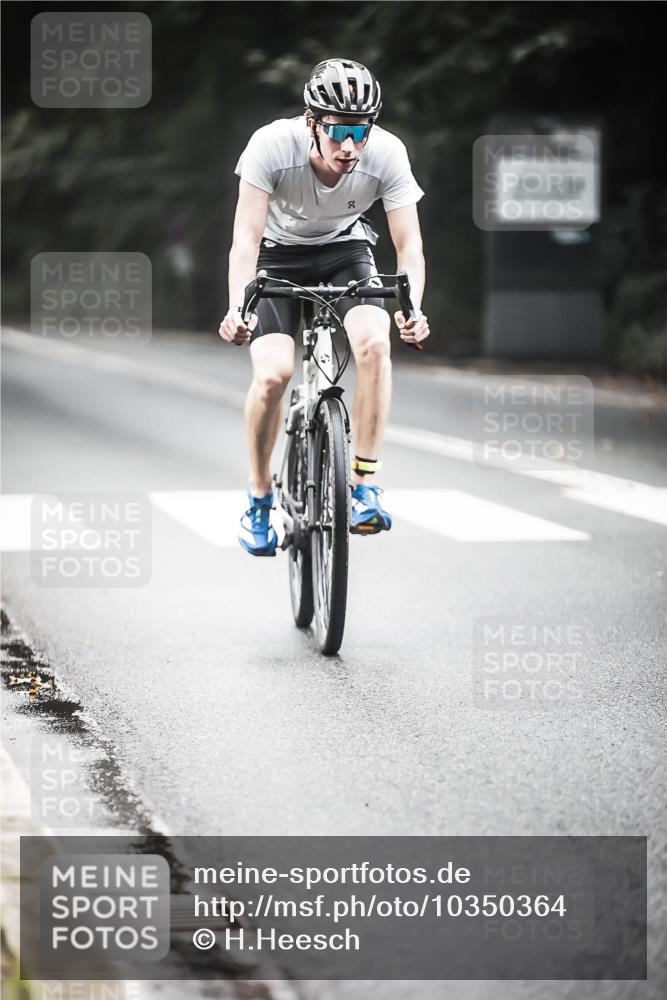 13.09.2026 - Stadtparktriathlon H.Heesch http://msf.ph/oto/10350364 13.09.2026 11:02:56 Radfahren 520, 571, 640, 708 meine-sportfotos.de