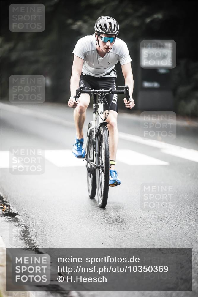 13.09.2026 - Stadtparktriathlon H.Heesch http://msf.ph/oto/10350369 13.09.2026 11:02:56 Radfahren 520, 571, 640, 708 meine-sportfotos.de