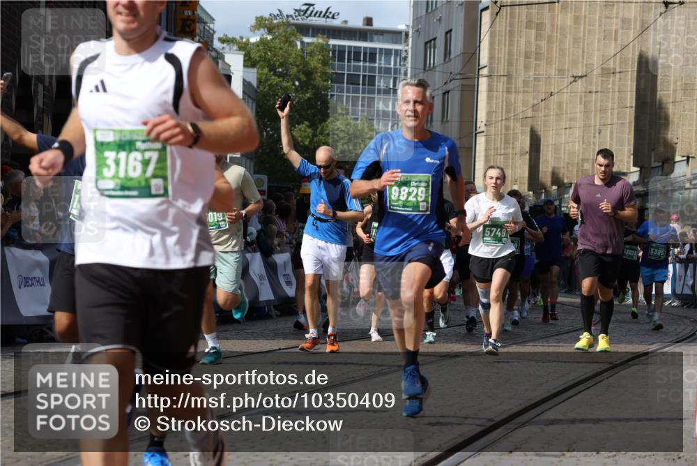 13.09.2026 - 21. swb-Marathon Bremen Strokosch-Dieckow http://msf.ph/oto/10350409 13.09.2026 13:32:58 Ziel 1437, 1687, 2292, 2293, 2611, 2992, 3354, 3429, 3878, 3895, 4263, 4323, 4380, 4862, 5009, 5398, 5581, 5657, 6583, 6593, 6718, 6760, 7016, 7173, 7466, 7758, 7990, 8344, 8367, 8506, 8957, 9040, 9175, 2393, 2440, 2818, 2959, 3404, 3710, 4260, 4408, 4659, 5191, 5324, 5395, 5410, 5706, 5749, 5981, 7788, 7830, 8061, 9269, 9292, 9829, 13019, 13028, 13039, 13092, 13093, 13101, 13146 meine-sportfotos.de