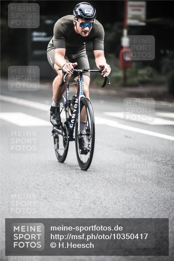 13.09.2026 - Stadtparktriathlon H.Heesch http://msf.ph/oto/10350417 13.09.2026 11:03:01 Radfahren 571, 640, 666, 708 meine-sportfotos.de