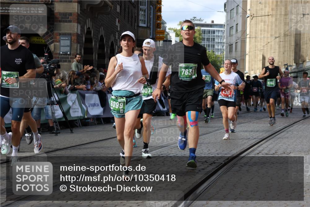 13.09.2026 - 21. swb-Marathon Bremen Strokosch-Dieckow http://msf.ph/oto/10350418 13.09.2026 13:29:20 Ziel 394, 430, 565, 687, 722, 725, 745, 936, 1014, 1274, 1688, 2070, 2223, 2378, 2851, 3419, 3665, 3938, 4590, 5225, 5267, 5531, 5691, 5865, 6099, 6817, 6937, 6955, 7134, 8984, 8985, 9562, 9661, 13174, 132, 1083, 1243, 1365, 1387, 2076, 2301, 2742, 2957, 3030, 3721, 4541, 5244, 5599, 6103, 6384, 6499, 6690, 6930, 7013, 7426, 7631, 7649, 8007, 8009, 8831 meine-sportfotos.de