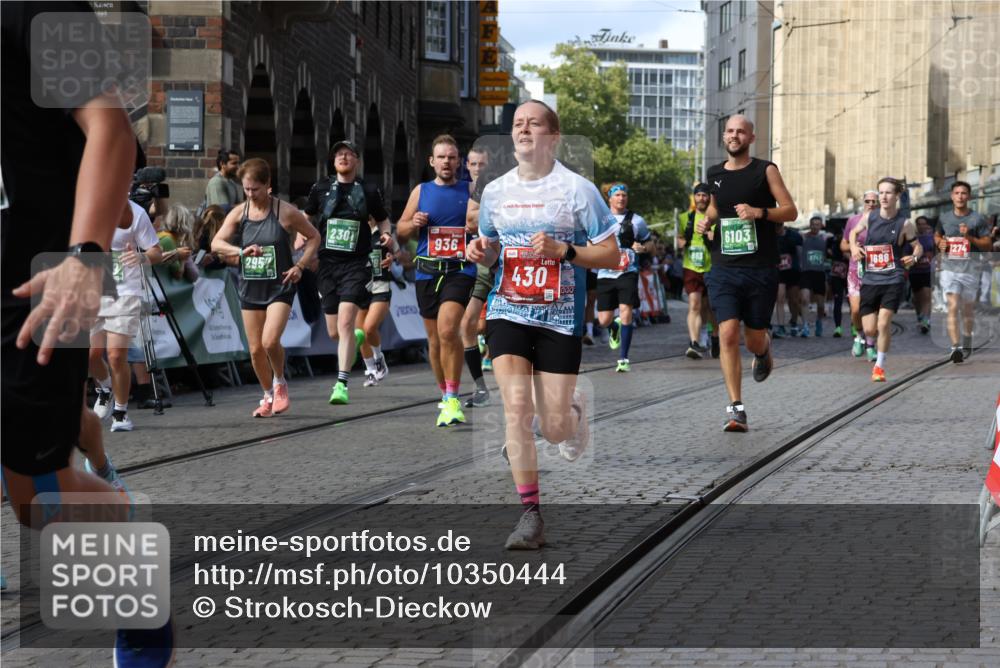 13.09.2026 - 21. swb-Marathon Bremen Strokosch-Dieckow http://msf.ph/oto/10350444 13.09.2026 13:29:22 Ziel 394, 430, 565, 687, 722, 725, 745, 936, 1014, 1274, 1688, 2070, 2223, 2378, 2851, 3419, 3665, 3938, 4590, 5225, 5531, 5691, 5865, 6099, 6817, 6937, 6955, 7134, 8984, 8985, 9562, 9661, 132, 1083, 1243, 1365, 2076, 2301, 2742, 2957, 3030, 3721, 4541, 5244, 5599, 6103, 6384, 6499, 6690, 6930, 7013, 7384, 7426, 7649, 8009, 8594, 8831, 13031 meine-sportfotos.de