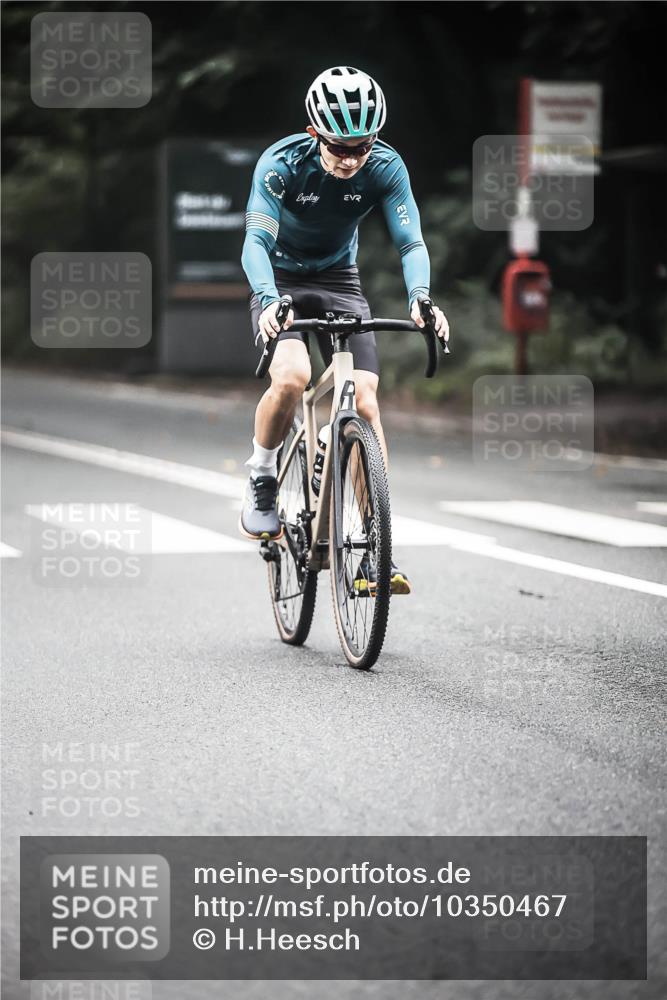 13.09.2026 - Stadtparktriathlon H.Heesch http://msf.ph/oto/10350467 13.09.2026 11:03:11 Radfahren 519 meine-sportfotos.de