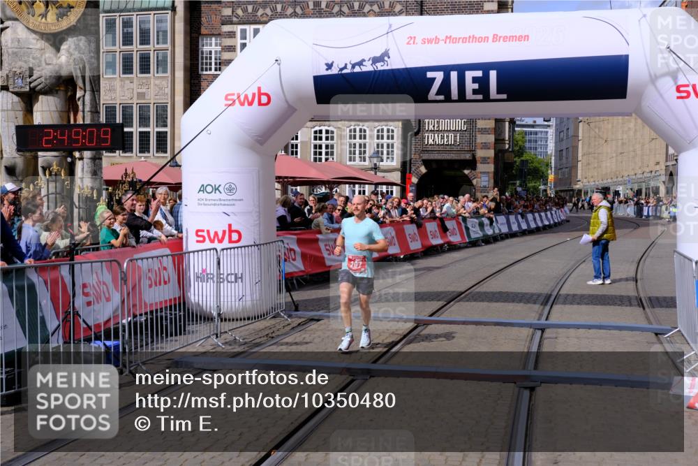 13.09.2026 - 21. swb-Marathon Bremen Tim E. http://msf.ph/oto/10350480 13.09.2026 12:19:59 Ziel  meine-sportfotos.de