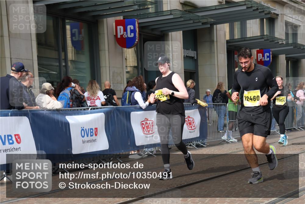 13.09.2026 - 21. swb-Marathon Bremen Strokosch-Dieckow http://msf.ph/oto/10350491 13.09.2026 11:13:21 Ziel 10330, 10484, 10545, 10766, 10883, 10889, 11078, 11084, 11392, 11954, 11999, 12010, 12280, 12460, 12521, 10804, 10893, 11048, 11357, 11627, 11670, 12060, 12393, 12418, 12521 meine-sportfotos.de