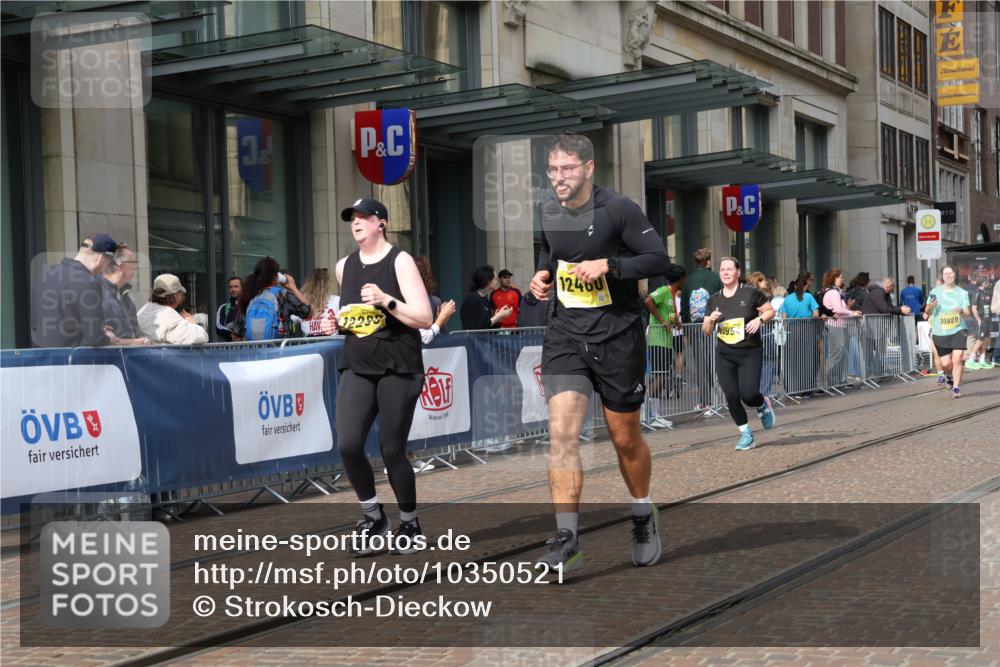 13.09.2026 - 21. swb-Marathon Bremen Strokosch-Dieckow http://msf.ph/oto/10350521 13.09.2026 11:13:22 Ziel 10330, 10484, 10545, 10766, 10883, 10889, 11078, 11084, 11392, 11954, 11999, 12010, 12280, 12460, 10804, 11048, 11357, 11670, 12393, 12418, 12521 meine-sportfotos.de