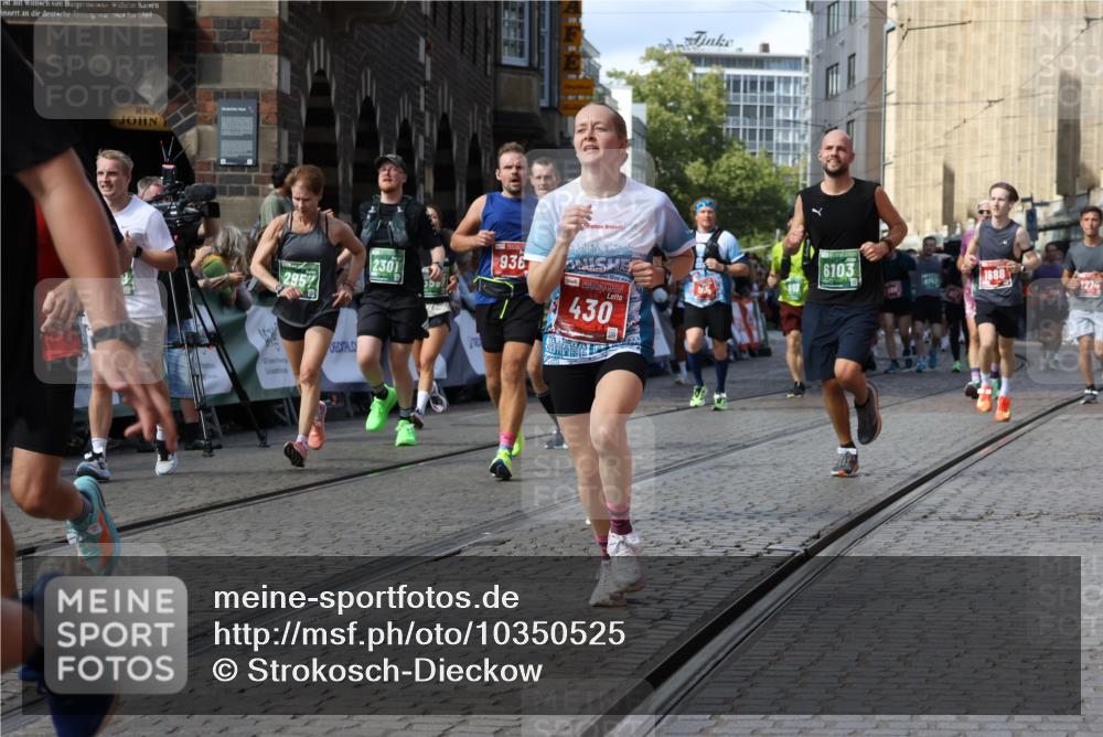 13.09.2026 - 21. swb-Marathon Bremen Strokosch-Dieckow http://msf.ph/oto/10350525 13.09.2026 13:29:22 Ziel 394, 430, 565, 687, 722, 725, 745, 936, 1014, 1274, 1688, 2070, 2223, 2378, 2851, 3419, 3665, 3938, 4590, 5225, 5531, 5691, 5865, 6099, 6817, 6937, 6955, 7134, 8984, 8985, 9562, 9661, 132, 1083, 1243, 1365, 2076, 2301, 2742, 2957, 3030, 3721, 4541, 5244, 5599, 6103, 6384, 6499, 6690, 6930, 7013, 7384, 7426, 7649, 8009, 8594, 8831, 13031 meine-sportfotos.de