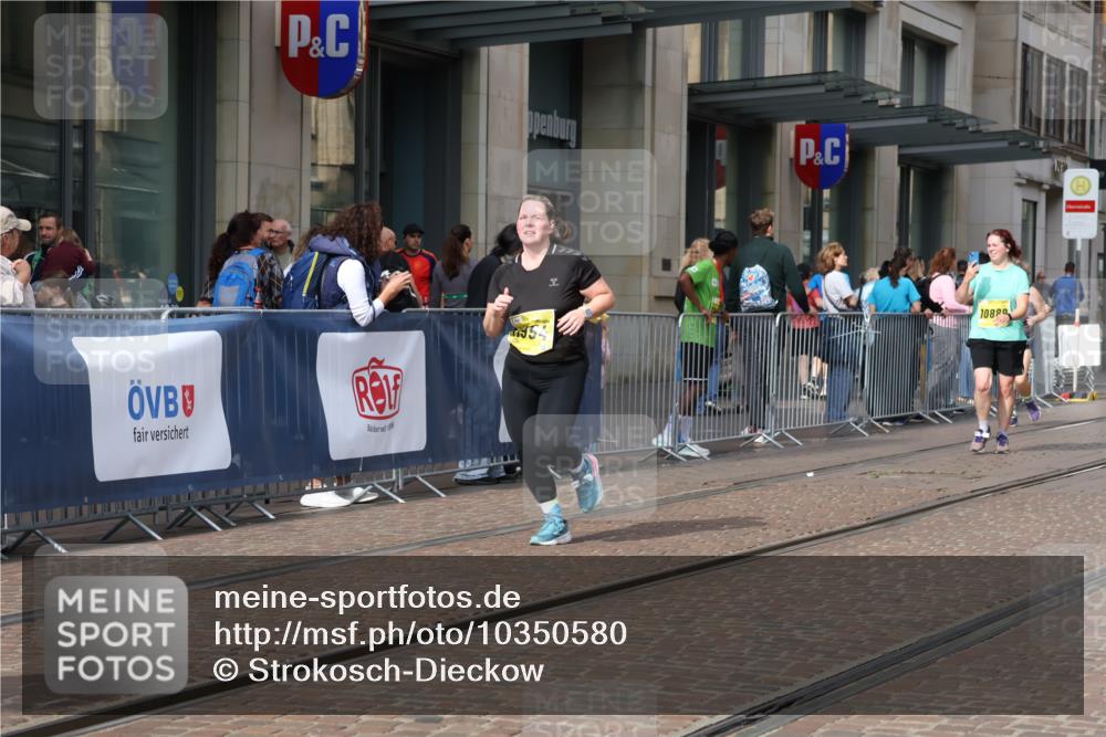 13.09.2026 - 21. swb-Marathon Bremen Strokosch-Dieckow http://msf.ph/oto/10350580 13.09.2026 11:13:23 Ziel 10330, 10484, 10545, 10766, 10883, 10889, 11078, 11084, 11392, 11954, 11999, 12010, 12280, 12460, 10804, 11048, 11357, 11670, 12393, 12418, 12460, 12521 meine-sportfotos.de
