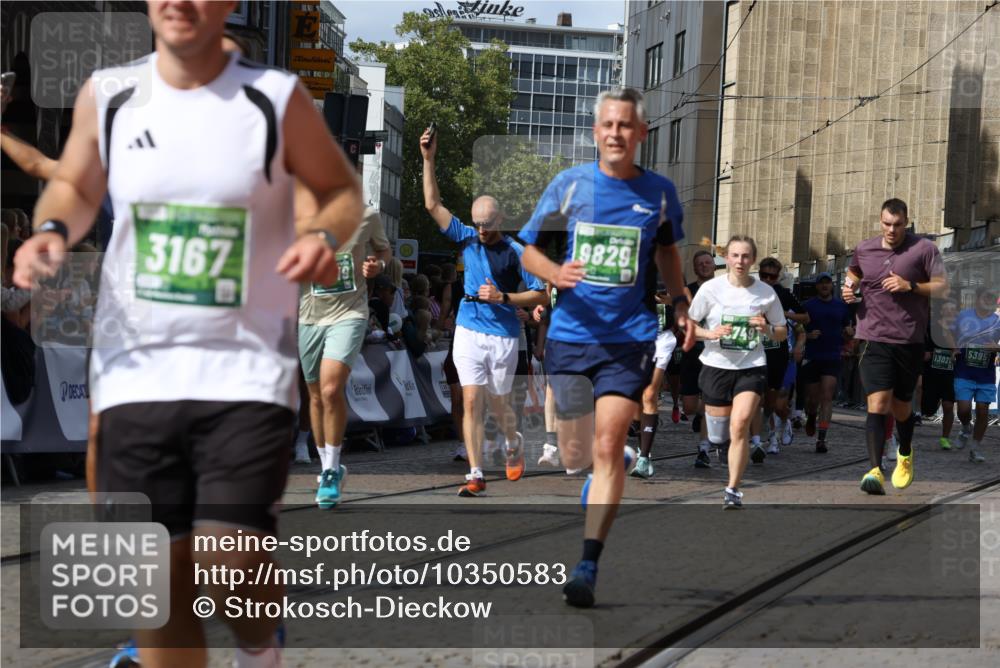 13.09.2026 - 21. swb-Marathon Bremen Strokosch-Dieckow http://msf.ph/oto/10350583 13.09.2026 13:32:58 Ziel 1437, 1687, 2292, 2293, 2611, 2992, 3354, 3429, 3878, 3895, 4263, 4323, 4380, 4862, 5009, 5398, 5581, 5657, 6583, 6593, 6718, 6760, 7016, 7173, 7466, 7758, 7990, 8344, 8367, 8506, 8957, 9040, 9175, 2393, 2440, 2818, 2959, 3404, 3710, 4260, 4408, 4659, 5191, 5324, 5395, 5410, 5706, 5749, 5981, 7788, 7830, 8061, 9269, 9292, 9829, 13019, 13028, 13039, 13092, 13093, 13101, 13146 meine-sportfotos.de