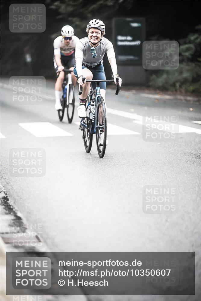 13.09.2026 - Stadtparktriathlon H.Heesch http://msf.ph/oto/10350607 13.09.2026 11:03:41 Radfahren 445, 470, 540, 547, 612, 683, 690 meine-sportfotos.de