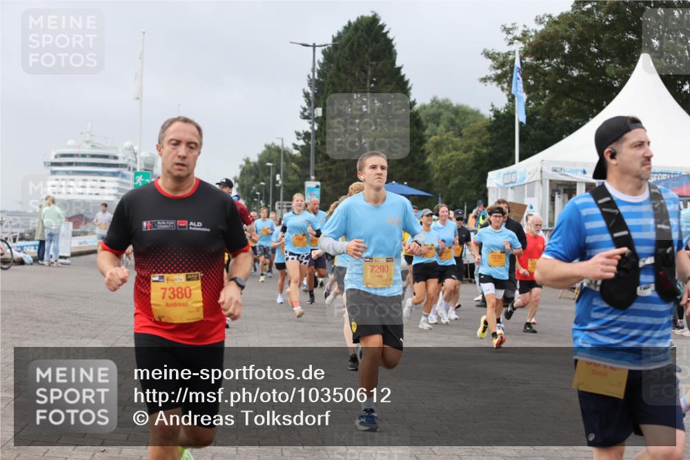 13.09.2026 - Kiel Lauf Andreas Tolksdorf http://msf.ph/oto/10350612 13.09.2026 09:55:32 Kiellinie 7380, 39, 7200, 7235 meine-sportfotos.de
